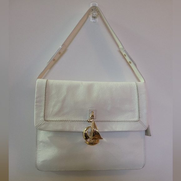 ⛵️Vintage Juicy Couture - White Leather Shoulder Bag w/ Gold Sail Boat Accent - Picture 3 of 17